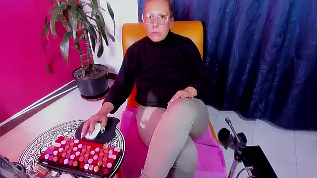 BrendaSex Hot online show from November 2025 07:58:01 PM