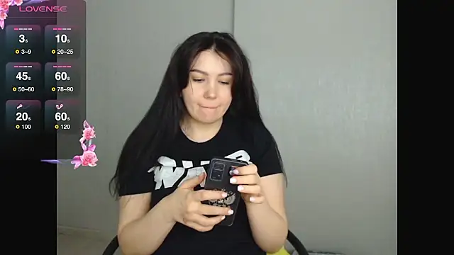 Snapshot of AlexaCruze chatting on January 2026 07:11:01 PM AlexaCruze online show from January 2026 07:11:01 PM