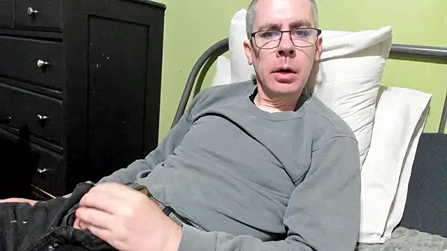 ImportantEquator0 online show from September 2025 02:40:02 PM