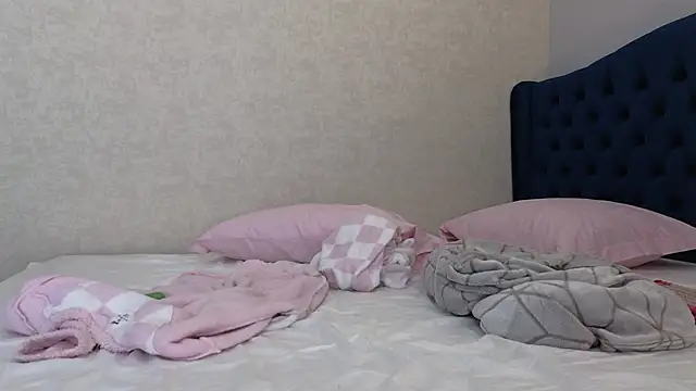 Snapshot of kimmie_meow chatting on February 2025 10:14:02 PM kimmie meow online show from February 2025 10:14:02 PM