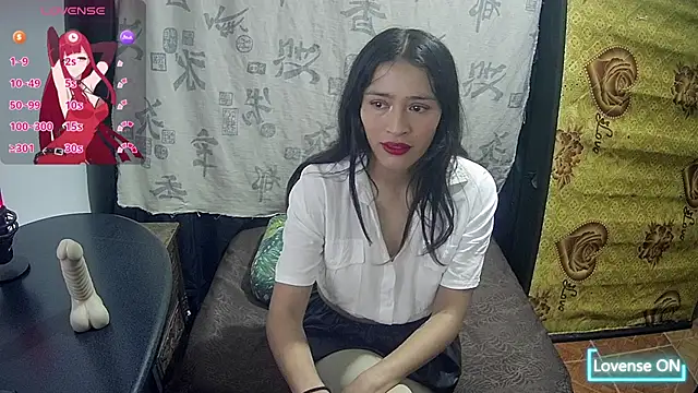 Hanha00 online show from April 2026 03:51:02 PM