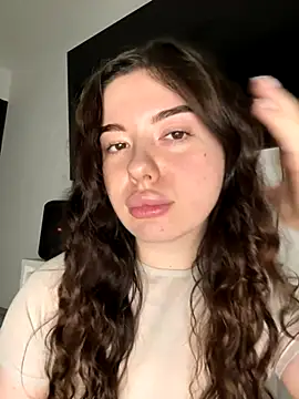 Kimi Ass online show from November 2025 01:06:01 PM