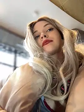 Snapshot of Times__Square chatting on December 2024 11:18:01 AM Times Square online show from December 2024 11:18:01 AM