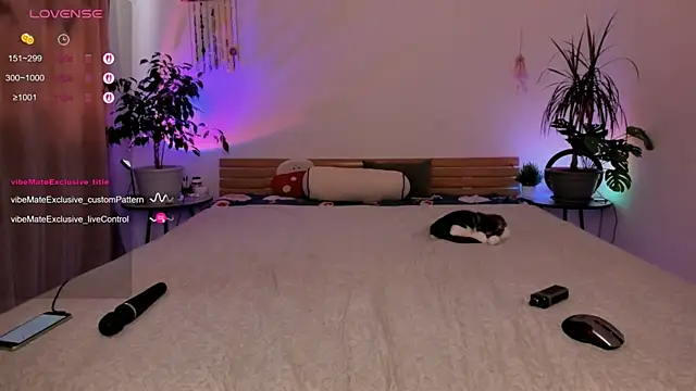 Snapshot of alisahug chatting on June 2026 10:18:02 AM alisahug online show from June 2026 10:18:02 AM