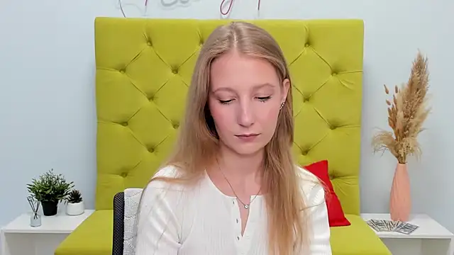 LolaWilsons online show from May 2026 08:21:01 AM