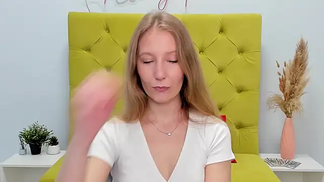 LolaWilsons online show from May 2026 06:30:01 AM