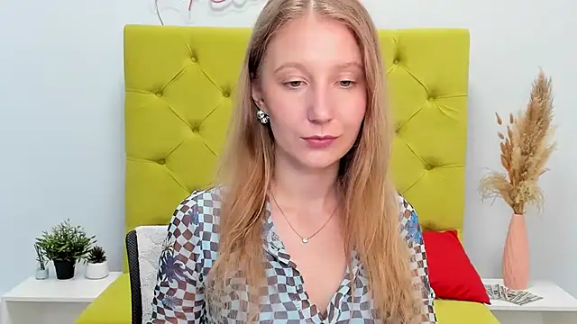LolaWilsons online show from May 2026 02:45:01 PM