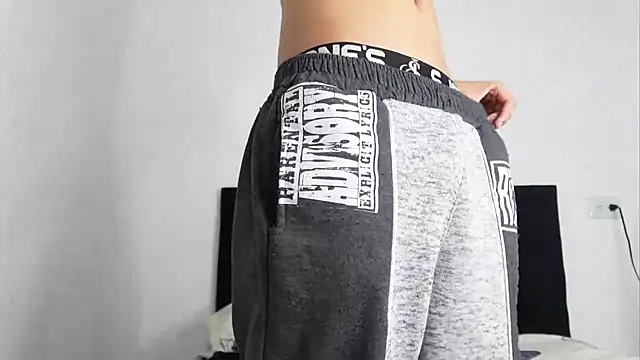 Snapshot of MarcoAlexLatino chatting on January 2025 02:18:01 AM MarcoAlexLatino online show from January 2025 02:18:01 AM