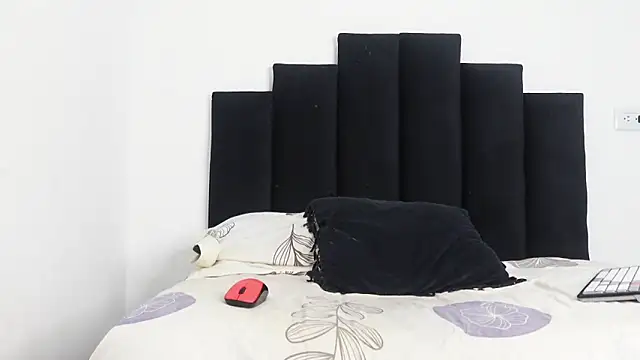 Snapshot of MarcoAlexLatino chatting on February 2025 02:19:01 AM MarcoAlexLatino online show from February 2025 02:19:01 AM