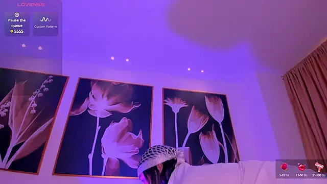 Snapshot of SamanthaConnor_ chatting on January 2025 10:11:02 PM SamanthaConnor online show from January 2025 10:11:02 PM