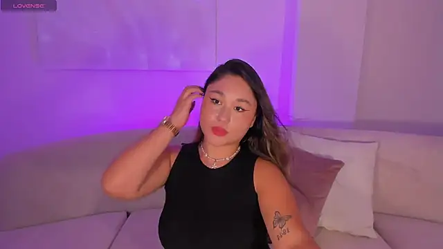 Snapshot of SamanthaConnor_ chatting on March 2025 08:05:01 PM SamanthaConnor online show from March 2025 08:05:01 PM
