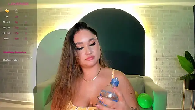 Snapshot of SamanthaConnor_ chatting on March 2025 10:06:01 PM SamanthaConnor online show from March 2025 10:06:01 PM