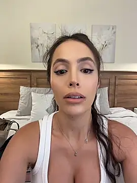 Snapshot of Amber_Rush_ chatting on May 2026 10:49:02 PM Amber Rush online show from May 2026 10:49:02 PM