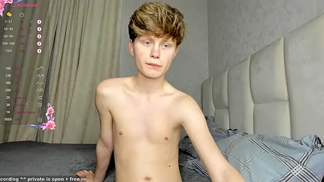 Snapshot of christian_di0r chatting on November 2025 05:57:02 PM christian di0r online show from November 2025 05:57:02 PM