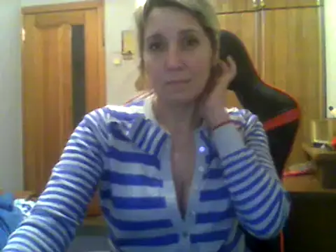 Snapshot of IrinaB1 chatting on January 2025 01:58:01 PM IrinaB1 online show from January 2025 01:58:01 PM