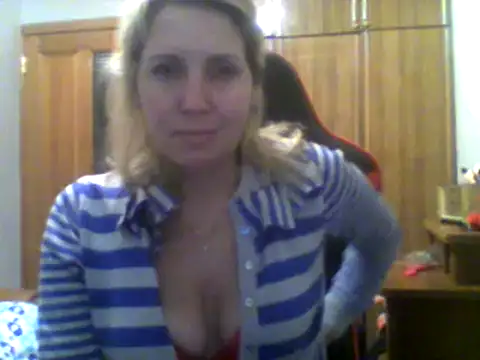 Snapshot of IrinaB1 chatting on January 2025 03:17:02 PM IrinaB1 online show from January 2025 03:17:02 PM