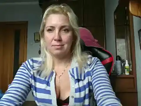 Snapshot of IrinaB1 chatting on October 2025 07:28:02 AM IrinaB1 online show from October 2025 07:28:02 AM