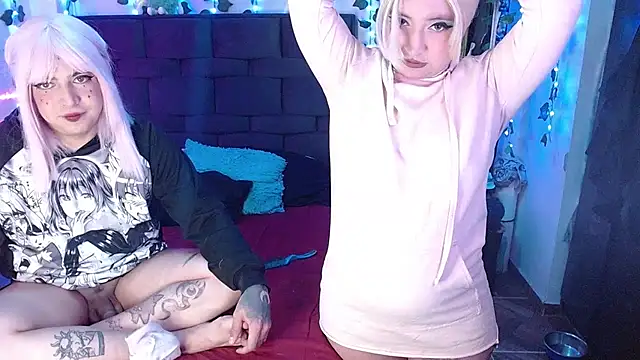 Snapshot of the_lesbian_game chatting on September 2025 03:32:01 AM the lesbian game online show from September 2025 03:32:01 AM