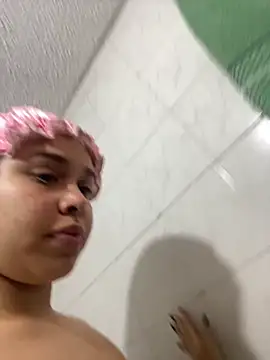 Haelycute online show from October 2025 07:35:02 PM