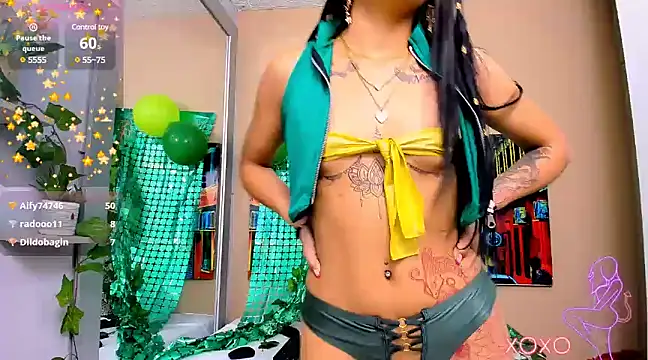 Snapshot of CristalLoren chatting on March 2025 02:45:01 PM CristalLoren online show from March 2025 02:45:01 PM