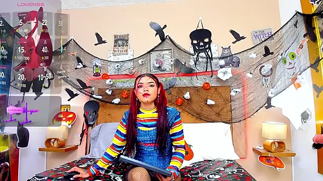 Snapshot of CristalLoren chatting on October 2025 05:58:02 PM CristalLoren online show from October 2025 05:58:02 PM