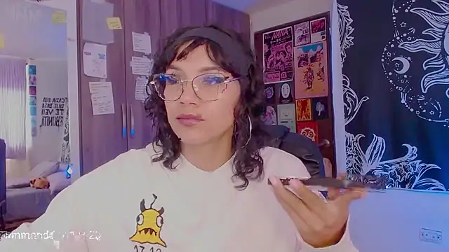 melissahowl online show from October 2025 04:19:01 PM