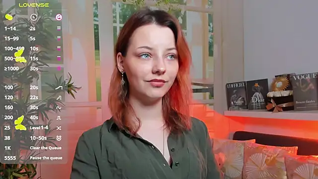 Snapshot of pretty_little_thing chatting on March 2025 07:06:02 PM pretty little thing online show from March 2025 07:06:02 PM