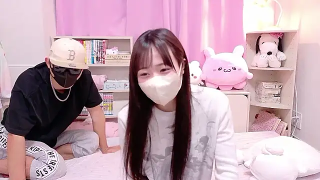 Snapshot of Mia--meow chatting on October 2025 01:19:01 PM Mia--meow online show from October 2025 01:19:01 PM