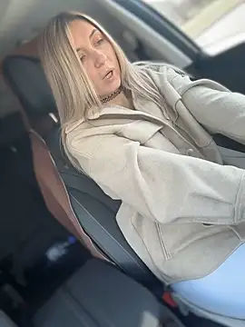 Snapshot of Crazy-Rosa chatting on March 2026 04:18:01 AM Crazy-Rosa online show from March 2026 04:18:01 AM