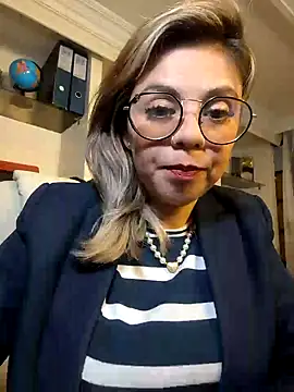 Snapshot of Cata_Office-12 chatting on January 2025 08:11:02 PM Cata Office-12 online show from January 2025 08:11:02 PM