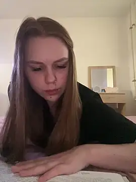 Snapshot of Marylallka5 chatting on July 2026 06:14:02 PM Marylallka5 online show from July 2026 06:14:02 PM