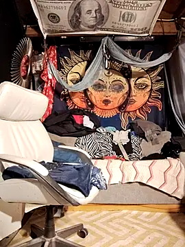 Snapshot of Gillygilly76 chatting on November 2025 06:55:01 AM Gillygilly76 online show from November 2025 06:55:01 AM