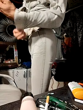 Snapshot of Gillygilly76 chatting on November 2025 06:01:01 AM Gillygilly76 online show from November 2025 06:01:01 AM