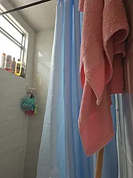 Snapshot of valery_mora chatting on October 2025 03:44:02 PM valery mora online show from October 2025 03:44:02 PM