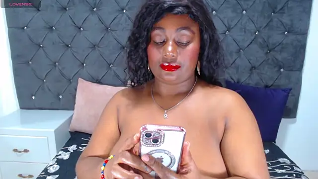 Snapshot of shannonvega1 chatting on February 2025 12:05:02 AM shannonvega1 online show from February 2025 12:05:02 AM