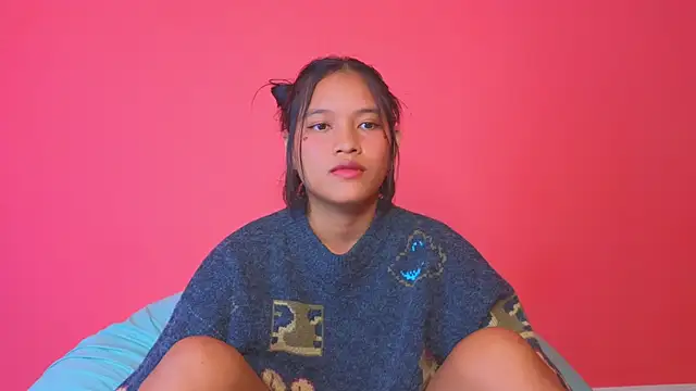 Snapshot of Natsu__ chatting on December 2024 03:25:02 PM Natsu online show from December 2024 03:25:02 PM