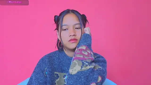 Snapshot of Natsu__ chatting on December 2024 01:58:02 AM Natsu online show from December 2024 01:58:02 AM