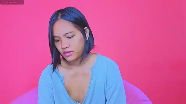 Snapshot of Natsu__ chatting on December 2024 02:10:02 AM Natsu online show from December 2024 02:10:02 AM