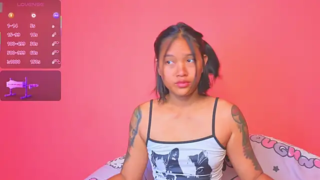 Snapshot of Natsu__ chatting on February 2025 06:10:02 AM Natsu online show from February 2025 06:10:02 AM