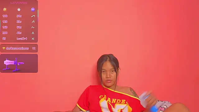 Snapshot of Natsu__ chatting on February 2025 06:19:01 PM Natsu online show from February 2025 06:19:01 PM