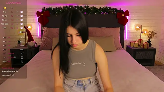 Snapshot of Dina_Foxxx chatting on December 2024 07:12:01 AM Dina Foxxx online show from December 2024 07:12:01 AM