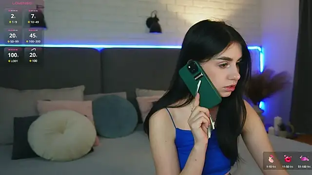 Snapshot of Dina_Foxxx chatting on March 2025 06:43:01 AM Dina Foxxx online show from March 2025 06:43:01 AM