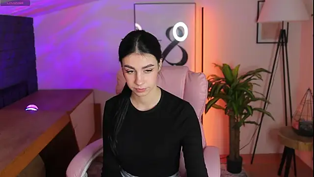 Snapshot of Dina_Foxxx chatting on October 2025 07:36:02 PM Dina Foxxx online show from October 2025 07:36:02 PM