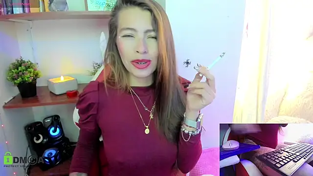 sweetlittlelisa online show from October 2025 05:22:02 PM