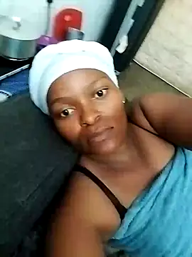 Snapshot of lovelyassbitch chatting on January 2025 05:04:01 PM lovelyassbitch online show from January 2025 05:04:01 PM