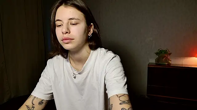 Snapshot of MazzyDoll chatting on March 2026 05:36:01 AM MazzyDoll online show from March 2026 05:36:01 AM