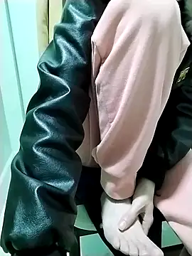 Snapshot of Luxcute286 chatting on February 2025 08:30:02 AM Luxcute286 online show from February 2025 08:30:02 AM