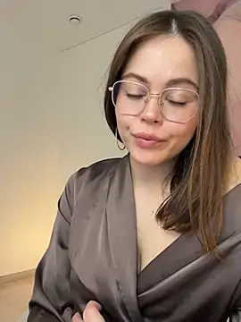 Kelly Cuutie online show from April 2026 01:38:01 AM