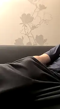 Snapshot of Naked_Ben chatting on December 2024 06:49:02 AM Naked Ben online show from December 2024 06:49:02 AM
