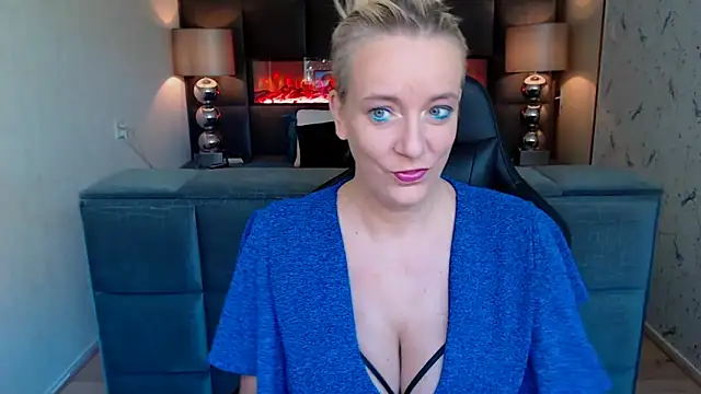 Snapshot of Wendysexyx chatting on September 2025 08:46:02 AM Wendysexyx online show from September 2025 08:46:02 AM